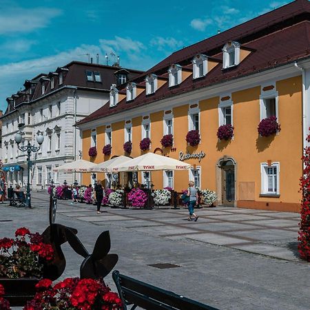 Hotel Restauracja Caspar Еленя-Гура Экстерьер фото