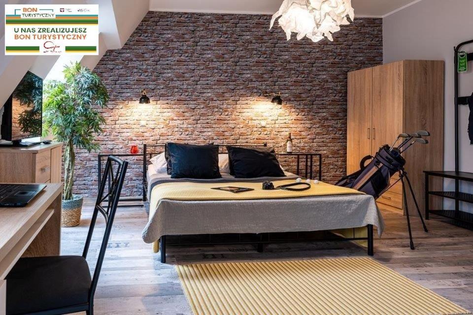 Hotel Restauracja Caspar Еленя-Гура Экстерьер фото
